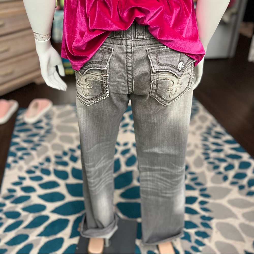 Rock revival women’s jeans size 31 and length 31. Brand new jeans.